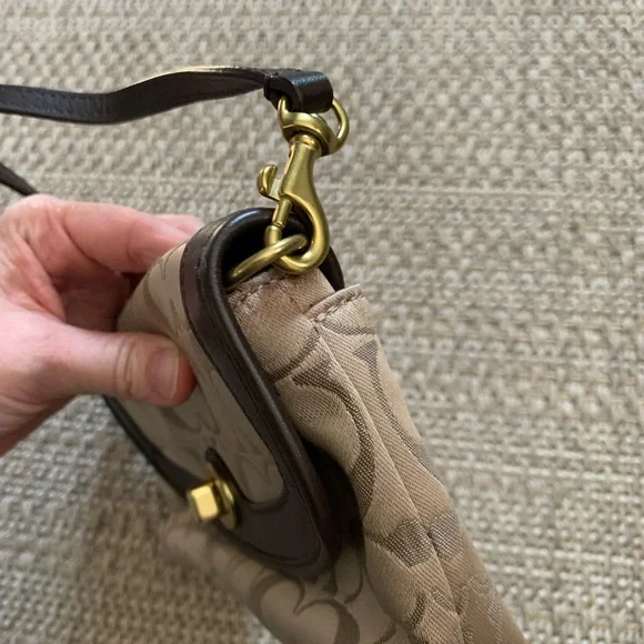 Authentic COACH Purse Signature C Material - Picture 8 of 8